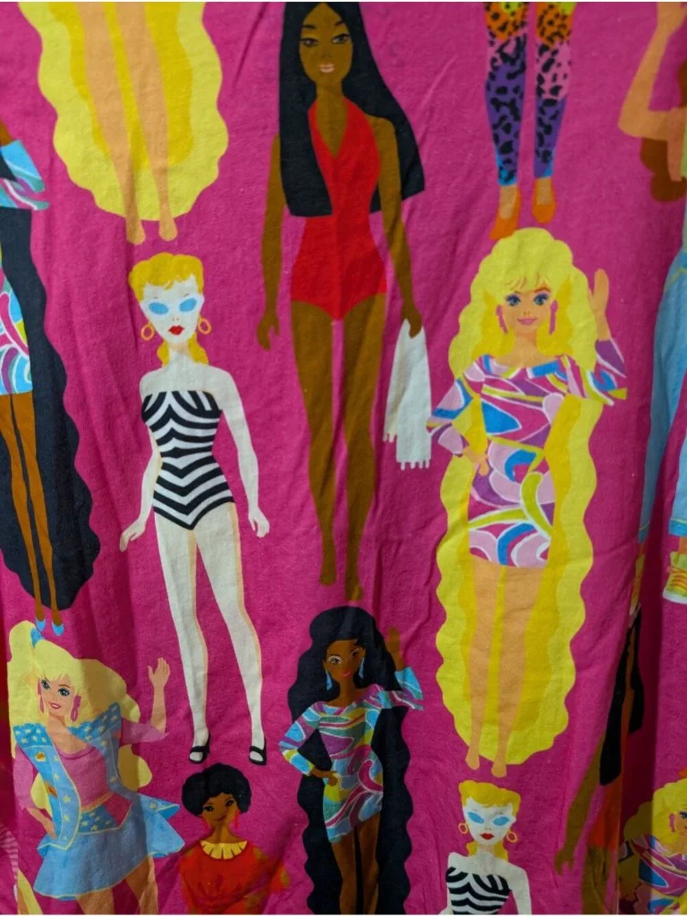 Barbie x Cakeworthy T-Shirt w/ Retro Barbie Doll Print 2XL Mattel NWOT